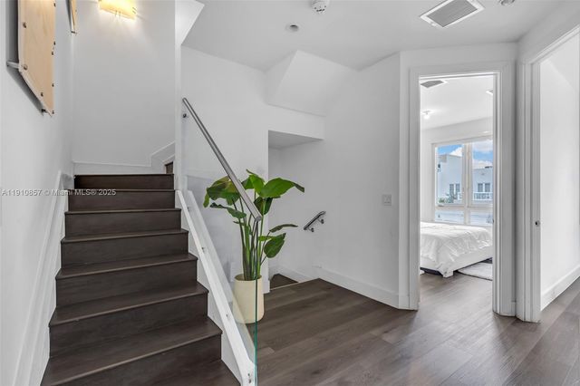 6348 NW 104th Ct, Doral, FL 33178