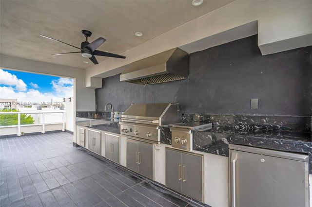 6348 NW 104th Ct, Doral, FL 33178