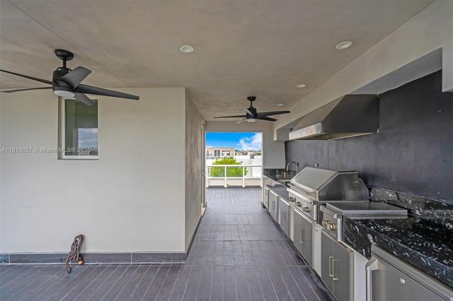 6348 NW 104th Ct, Doral, FL 33178