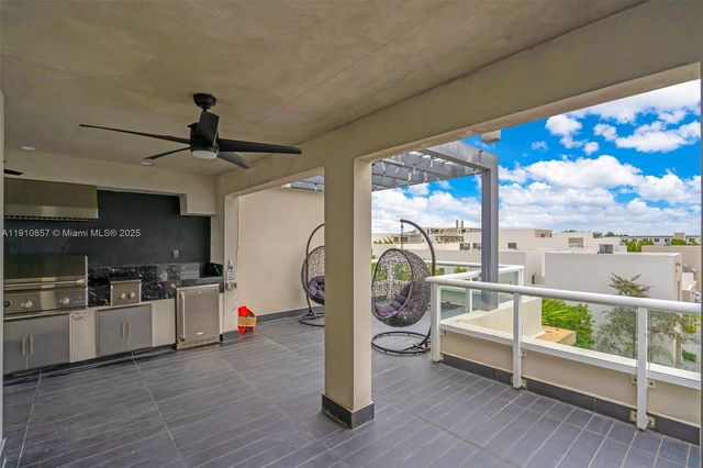 6348 NW 104th Ct, Doral, FL 33178