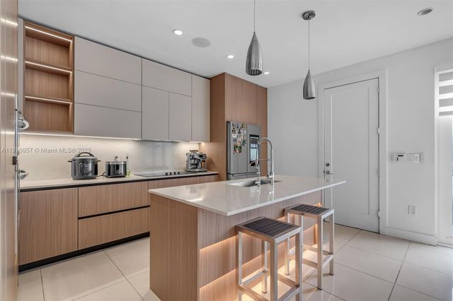 6348 NW 104th Ct, Doral, FL 33178