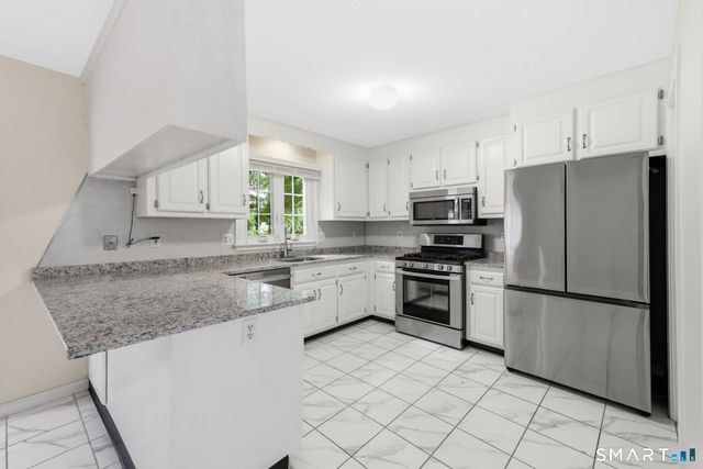 12 Diggins Court, South Windsor, CT 06074