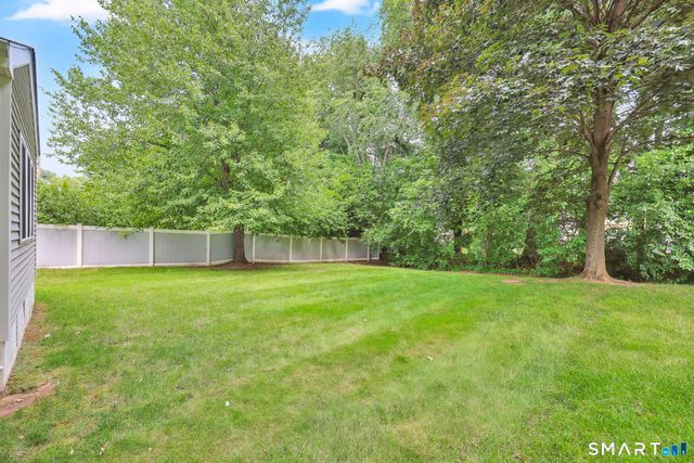 12 Diggins Court, South Windsor, CT 06074