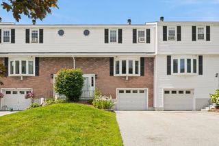 38 Plantation Rd 38, Oxford, MA 01540