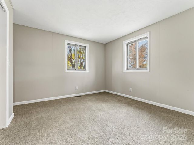 605 Dana Road, Hendersonville, NC 28792