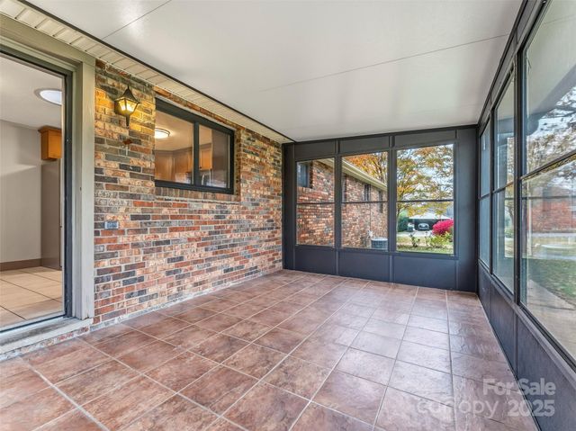 605 Dana Road, Hendersonville, NC 28792