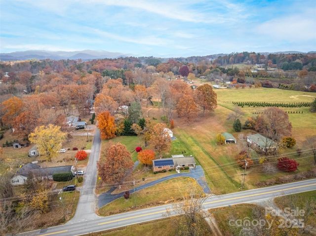 605 Dana Road, Hendersonville, NC 28792