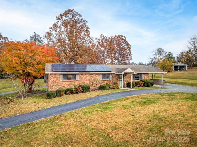 605 Dana Road, Hendersonville, NC 28792