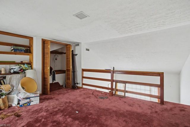 123 Laura LN, Yorktown, VA 23692