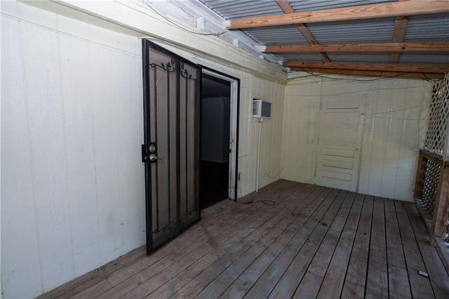 1524 ORMOND Dr, Corpus Christi, TX 78415