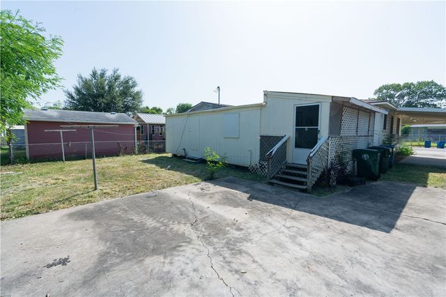 1524 ORMOND Dr, Corpus Christi, TX 78415