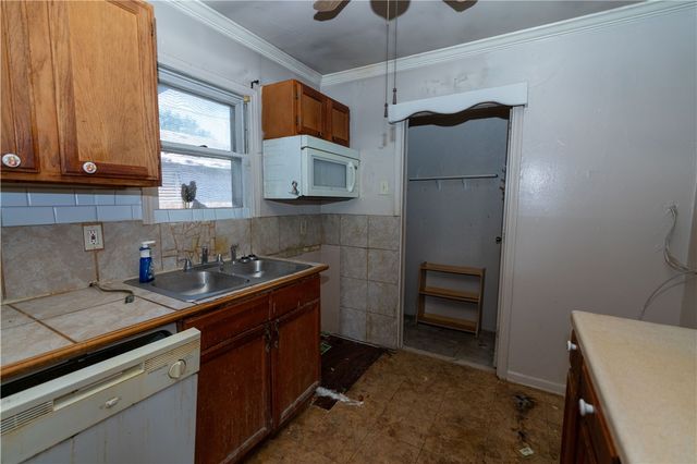 1524 ORMOND Dr, Corpus Christi, TX 78415