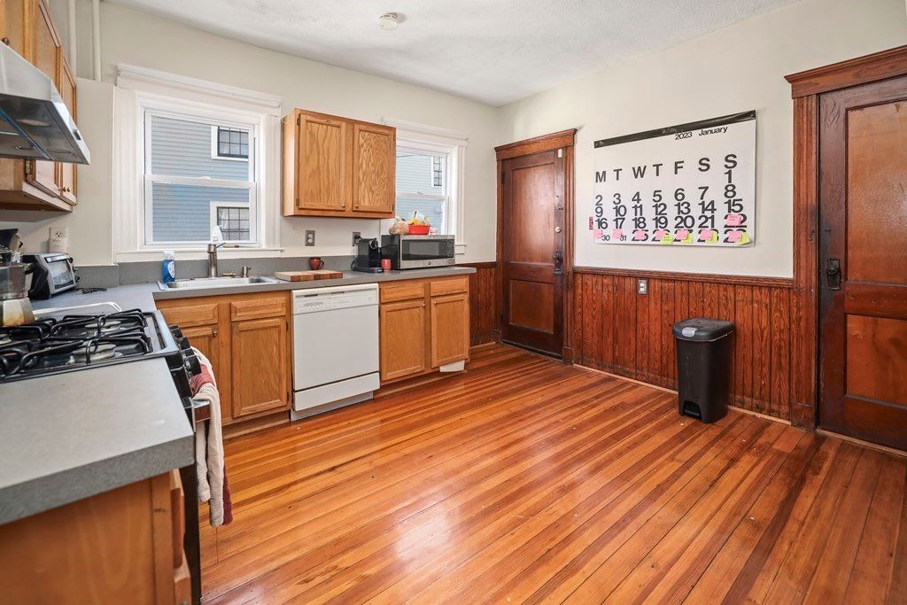 822 Centre Street 3, Boston, MA 02130