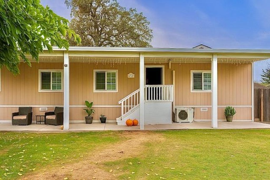 8270 S Highway, Valley Springs, CA 95252