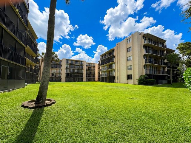 3590 Blue Lake Drive 104, Pompano Beach, FL 33064