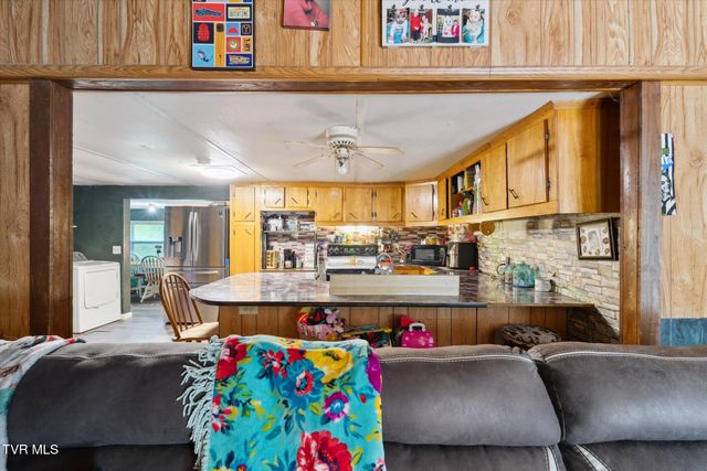 102 Tolley Lane, Erwin, TN 37650