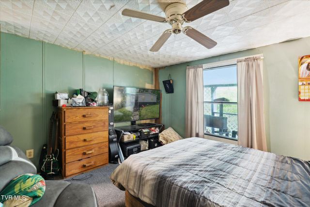102 Tolley Lane, Erwin, TN 37650