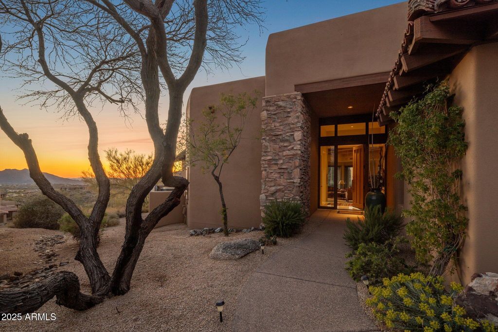 9904 E LOOKOUT MOUNTAIN Drive, Scottsdale, AZ 85262 — photo 2