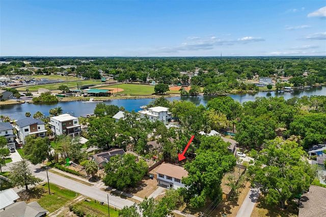 1003 W RIVER HEIGHTS AVENUE, Tampa, FL 33603