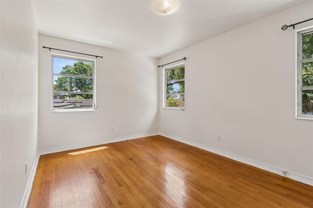 1003 W RIVER HEIGHTS AVENUE, Tampa, FL 33603