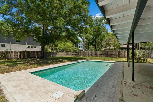 1003 W RIVER HEIGHTS AVENUE, Tampa, FL 33603