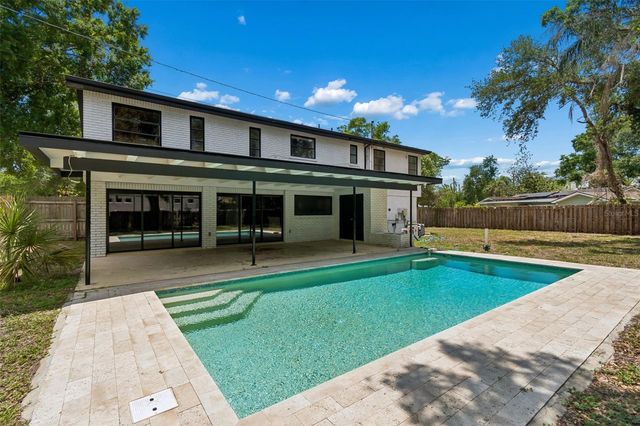 1003 W RIVER HEIGHTS AVENUE, Tampa, FL 33603