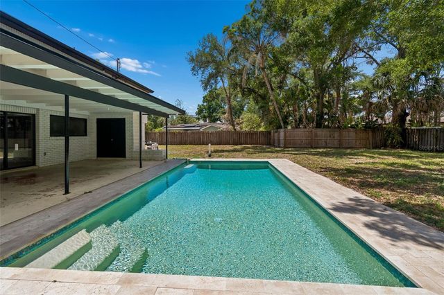 1003 W RIVER HEIGHTS AVENUE, Tampa, FL 33603