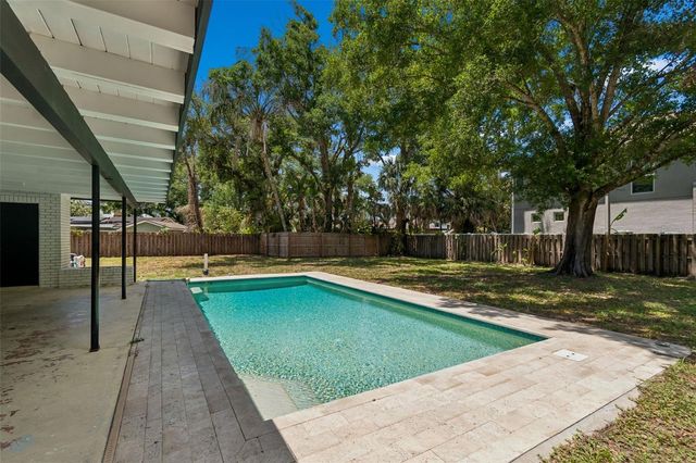1003 W RIVER HEIGHTS AVENUE, Tampa, FL 33603