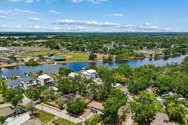 1003 W RIVER HEIGHTS AVENUE, Tampa, FL 33603