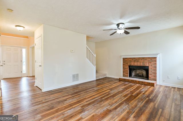 105 N Oakland Circle, Mcdonough, GA 30253