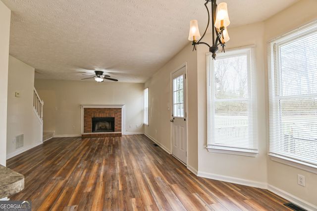 105 N Oakland Circle, Mcdonough, GA 30253