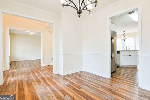 105 N Oakland Circle, Mcdonough, GA 30253