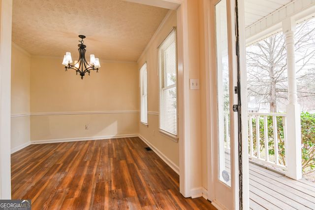 105 N Oakland Circle, Mcdonough, GA 30253