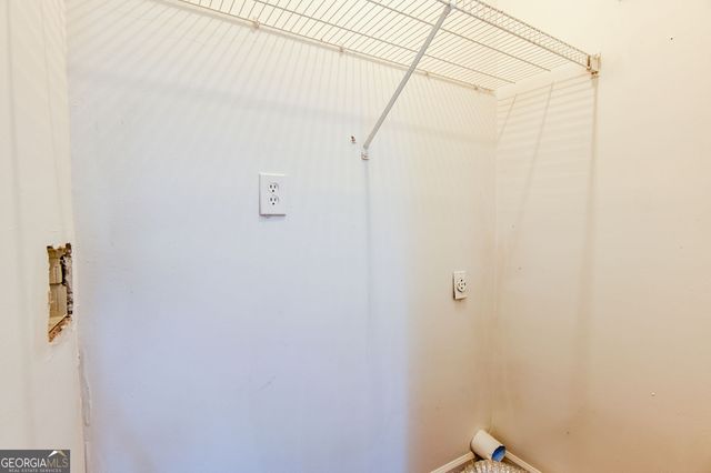 105 N Oakland Circle, Mcdonough, GA 30253