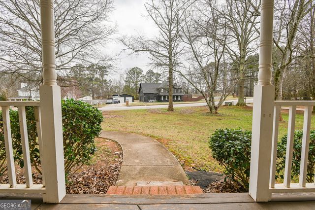 105 N Oakland Circle, Mcdonough, GA 30253