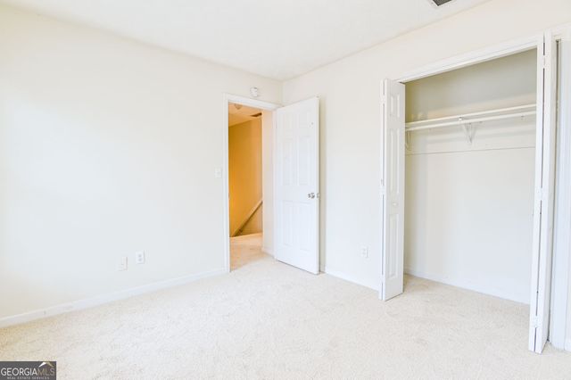 105 N Oakland Circle, Mcdonough, GA 30253