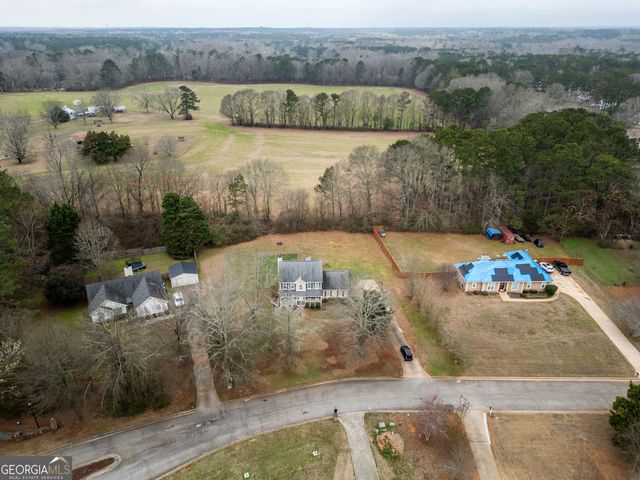 105 N Oakland Circle, Mcdonough, GA 30253