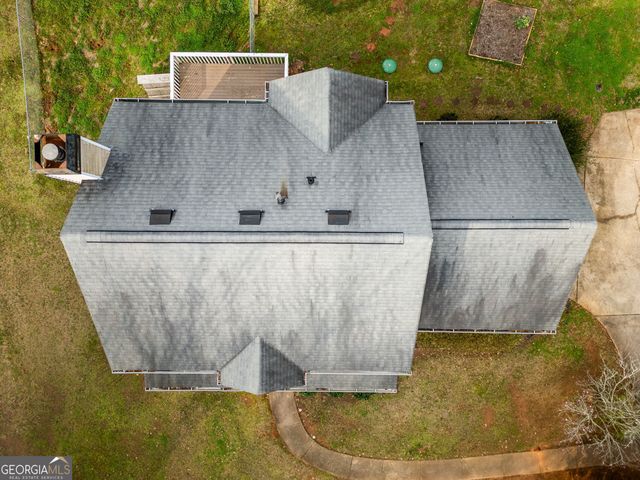 105 N Oakland Circle, Mcdonough, GA 30253