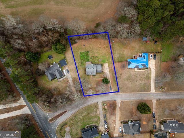 105 N Oakland Circle, Mcdonough, GA 30253