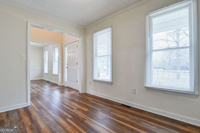 105 N Oakland Circle, Mcdonough, GA 30253