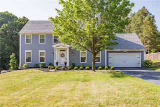 34 Bent Oak Trl, Perinton, NY 14450