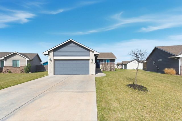1621 N Thoroughbred St, Wichita, KS 67235