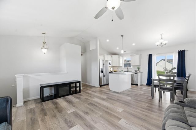 1621 N Thoroughbred St, Wichita, KS 67235