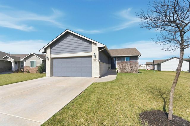 1621 N Thoroughbred St, Wichita, KS 67235