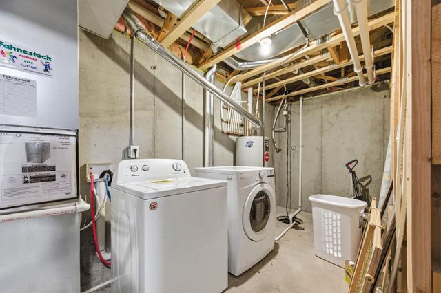 1621 N Thoroughbred St, Wichita, KS 67235