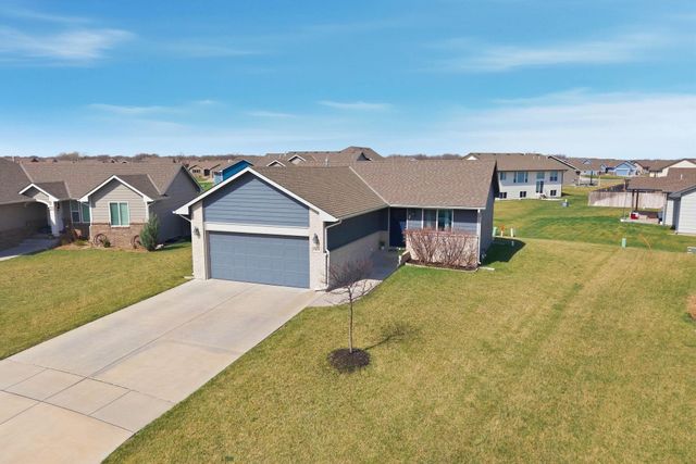 1621 N Thoroughbred St, Wichita, KS 67235