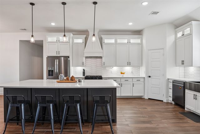 8608 Kassandra Drive, Sanger, TX 76266