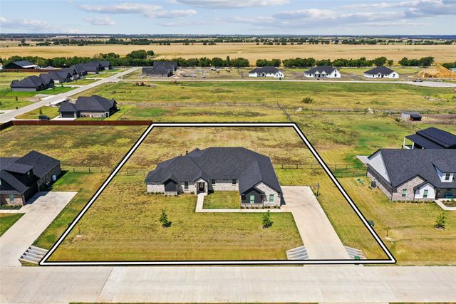 8608 Kassandra Drive, Sanger, TX 76266