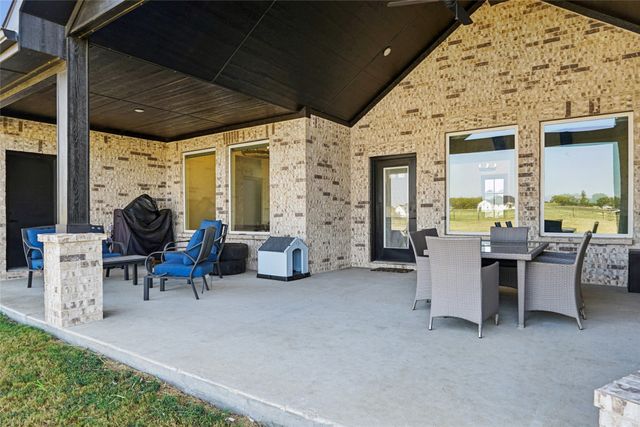 8608 Kassandra Drive, Sanger, TX 76266