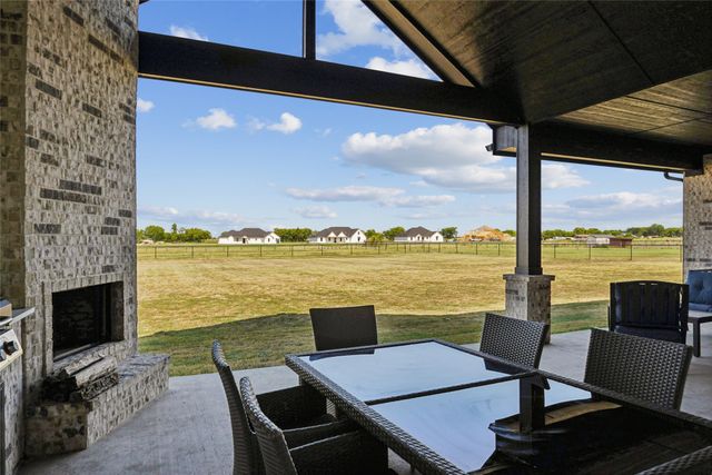 8608 Kassandra Drive, Sanger, TX 76266